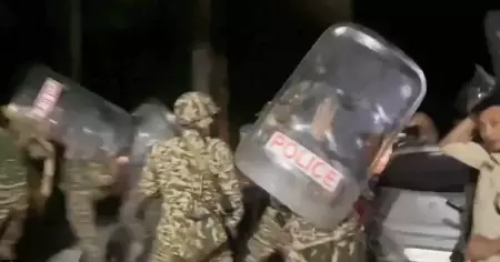 മെഗാ ഡാം പ്രൊജക്ടിനെതിരെ പ്രതിഷേധം ശക്തമാകുന്നു: അരുണാചലില്‍ സമരക്കാര്‍ക്കുനേരെ പൊലീസ്  അതിക്രമം