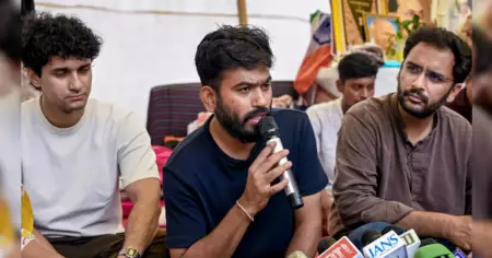 അവര്‍ക്ക് മറ്റ് മനുഷ്യരോട് ആത്മാര്‍ത്ഥമായ കരുതലുണ്ട്; അതിനാല്‍ അവര്‍ എല്ലാ സൗകര്യങ്ങളുമുപേക്ഷിച്ച് തെരുവിലിറങ്ങി, ജയിലിലായി: അശുതോഷിനെയും സൗരവിനെയും കുറിച്ച് ദീപ്‌കെ