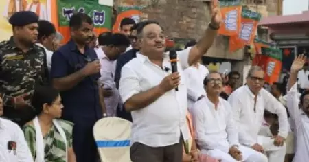 ഇത് ബാബരി-മന്ദിർ രാഷ്ട്രീയത്തിനുള്ള സമയമല്ല': ബംഗാൾ ഉപതെരഞ്ഞെടുപ്പിൽ ന്യൂനപക്ഷ വോട്ട് ലക്ഷ്യമിട്ട് ബി.ജെ.പി