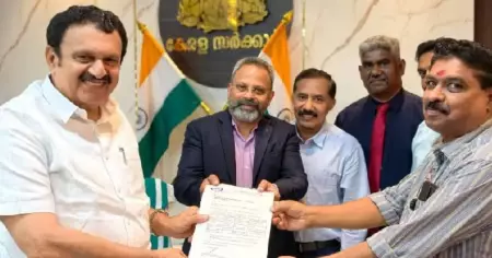 'വാദിയും പ്രതിയുമൊക്കെ ഓഫീസിൽ വന്ന് കണ്ടുവെന്നിരിക്കും'; വിദഗ്ധ പരിശോധനയില്ലാതെ ഒരു തീരുമാനവുമില്ലെന്ന് കെ.മുരളീധരൻ
