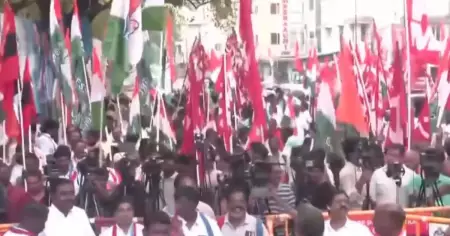 ഗ്യാനേഷിനെതിരായ പ്രതിഷേധത്തില്‍ ടി.വി.കെ ആദ്യമായി 'ഇന്ത്യ'യോടൊപ്പം