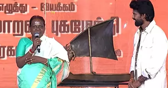 അമ്മയെ സ്‌റ്റേജില്‍ കയറ്റണം എന്നത് ഏറെക്കാലത്തെ ആഗ്രഹമായിരുന്നു, ഇമോഷണലായ നിമഷമായിരുന്നു അത്: സൂരി