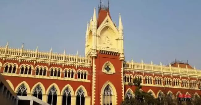 'എസ്.ഐ.ആർ പരിശോധന പൂർത്തിയായി, വോട്ടും ചെയ്തു': ഭർത്താവിനെ ബംഗ്ലാദേശിയെന്ന് ആരോപിച്ച് തടവിലാക്കിയതിനെതിരെ ഹൈക്കോടതിയിൽ ഹരജി നൽകി യുവതി