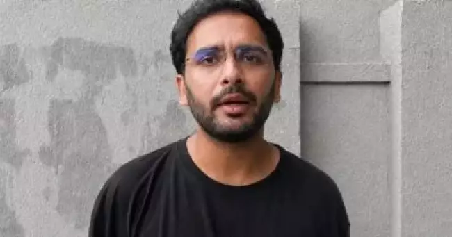 പ്രതിഷേധത്തിന് ഒരുങ്ങിയ പ്രവർത്തകരെ വ്യാപകമായി കസ്റ്റഡിയിലെടുക്കുന്നു; പൊലീസിനെതിരെ സി.ജെ.പി വക്താവ് ആശുതോഷ് റാങ്ക