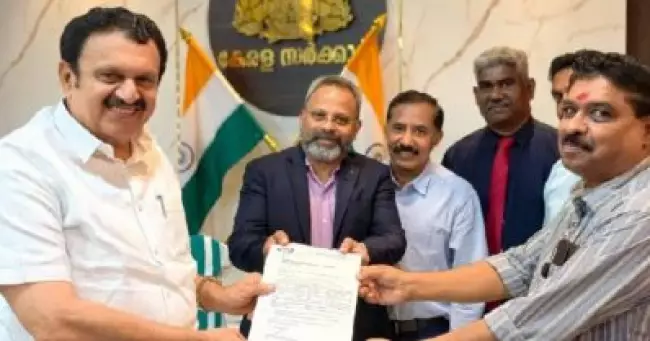 'വാദിയും പ്രതിയുമൊക്കെ ഓഫീസിൽ വന്ന് കണ്ടുവെന്നിരിക്കും'; വിദഗ്ധ പരിശോധനയില്ലാതെ ഒരു തീരുമാനവുമില്ലെന്ന് കെ.മുരളീധരൻ