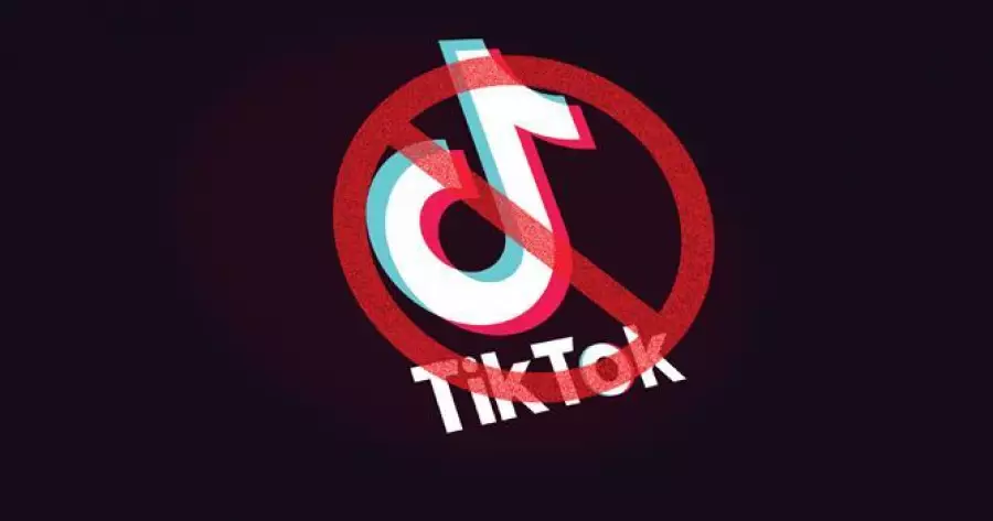 ?php echo $post['title']; ?>