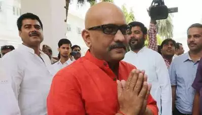 പ്രിയങ്ക ഇല്ല, വാരാണസിയില്‍ മോദിക്കെതിരെ അജയ് റായ് തന്നെ മത്സരിക്കും