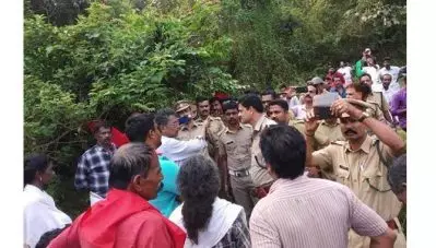 തെരഞ്ഞെടുപ്പ് കഴിഞ്ഞതിന് പിന്നാലെ തൊവരിമലയില്‍ സമരം ചെയ്യുന്ന ഭൂരഹിതരെ പൊലീസും വനം വകുപ്പും ഒഴിപ്പിച്ചു