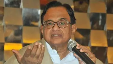 ‘കരയൂ എന്റെ പ്രിയ രാജ്യമേ…,ഇത് ഡെന്മാര്‍ക്കിന്റെ രാജകുമാരനില്ലാത്ത ഹാംലെറ്റിനെ പോലെയായി…’ ലോക് ഡൗണിനെ പരിഹസിച്ചും വിമര്‍ശിച്ചും കോണ്‍ഗ്രസ് നേതാക്കള്‍
