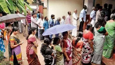 2014നെ പിന്നിലാക്കി 2019ലെ പോളിംഗ് നിരക്ക്; പോളിംഗ് 74 ശതമാനം പിന്നിട്ടു