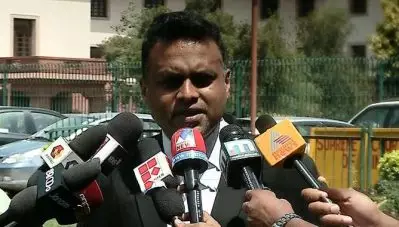 ബൂത്തിലെത്താന്‍ കഴിയാത്തവര്‍ക്കുവേണ്ടി പകരം വോട്ട് ചെയ്യുന്നത് കള്ളവോട്ട്‌; സി.പി.ഐ.എമ്മിന്റെ ഓപ്പണ്‍ വോട്ട് വാദത്തിനെതിരേ അഡ്വ. ഹാരിസ് ബീരാന്‍