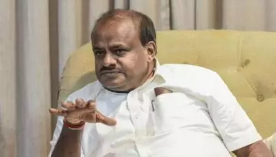 വെള്ളിയാഴ്ച ഉച്ചയ്ക്ക് ഒന്നരയ്ക്ക് മുമ്പ് വിശ്വാസവോട്ട് തേടണം; കുമാരസ്വാമിക്ക് ഗവര്‍ണറുടെ കത്ത്