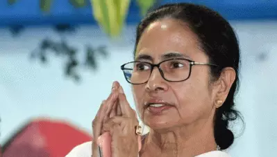 ഇങ്ങനെ അപമാനിക്കരുത്, മികച്ച ഭൂരിപക്ഷം നേടി ഞങ്ങള്‍ വിജയിച്ചതാണോ നിങ്ങളുടെ പ്രശ്‌നം; പ്രധാനമന്ത്രിയുടെ അവലോകന യോഗത്തില്‍ നിന്ന് വിട്ടു നിന്നെന്ന പ്രചരണത്തില്‍ മമത