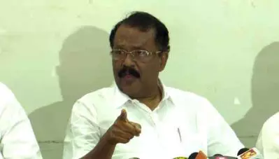 ശബരിമല: പ്രത്യേക നിയമസഭാ സമ്മേളനം ചേരണം; നാമജപം നടത്തിയവര്‍ക്കെതിരെ എടുത്ത കേസ് എഴുതിത്തള്ളണമെന്നും പി.എസ് ശ്രീധരന്‍പിള്ള