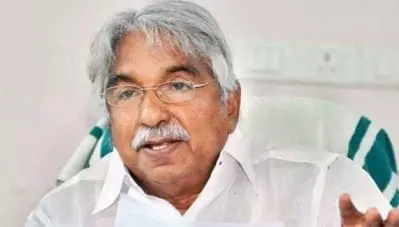 ഉമ്മന്‍ ചാണ്ടിയ്ക്ക് ജയം; കുത്തനെ ഇടിഞ്ഞ് ഭൂരിപക്ഷം