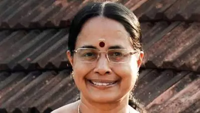 താന്‍ ഈശ്വര വിശ്വാസി: ശബരിമലയുടെ കാര്യം അയ്യപ്പന്‍ നോക്കിക്കോളുമെന്നും അയിഷാ പോറ്റി എം.എല്‍.എ