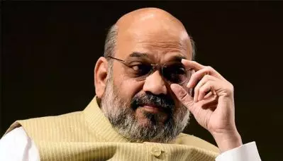 അച്ഛന്‍ ബി.ജെ.പിക്ക് വോട്ട് ചെയ്യുമെന്ന് ഭയം; പൂട്ടിയിട്ട് പുറത്ത് കാവലിരുന്ന് മകന്‍