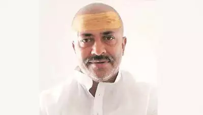 ബി.ജെ.പി മുന്നൂറിനടുത്ത് സീറ്റുകള്‍ നേടുമെന്ന് പ്രവചനം; അധ്യാപകനെ സസ്പെന്‍ഡ് ചെയ്തു