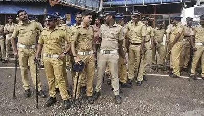 കാസര്‍ഗോഡ് 33 പൊലീസ് ഉദ്യോഗസ്ഥര്‍ക്ക് തപാല്‍ ബാലറ്റ് കിട്ടിയില്ലെന്ന് പരാതി