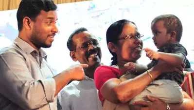 ”മോനേ, ലിനിയുടെ മക്കള്‍ ഞങ്ങളുടെയും മക്കളാണ്, അവര്‍ക്ക് മറ്റെവിടെ കിട്ടുന്നതിനേക്കാളും കരുതല്‍ ഞങ്ങള്‍ ഉറപ്പാക്കിയിട്ടുണ്ട്”: കരുത്തായത് ആ വാക്കുകള്‍: അനുഭവം പങ്കുവെച്ച് സജീഷ്