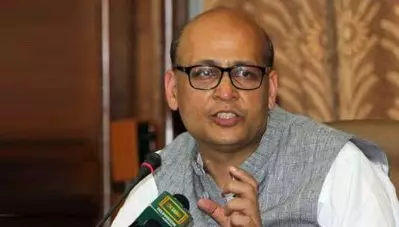 തെരഞ്ഞെടുപ്പ് കമ്മീഷന്റെ വിശ്വാസ്യത ഇല്ലാതായെന്ന് കോണ്‍ഗ്രസ്; കോടതിയെ സമീപിക്കില്ല; പരാതികള്‍ തള്ളിയതിന്റെ കാരണം അറിയിച്ചില്ല