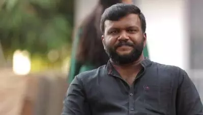 ‘ഒരുപാട് പേരുടെ ചോറാണ്. നിങ്ങള്‍ക്കു വെറുതെ ഒരു സുഖം, പ്ലീസ് അതിനു മറ്റേതെങ്കിലും വഴി തെരഞ്ഞെടുക്കൂ’; ഉയരെയുടെ വ്യാജപതിപ്പ് പ്രചരിപ്പിക്കുന്നവരോട് സംവിധായകന്‍