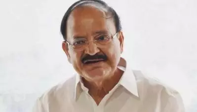 ‘ഒരു നല്ല നാളേയ്ക്കു വേണ്ടി കുറച്ച്കാലം അല്പം പ്രയാസങ്ങള്‍ സഹിച്ച് ജീവിക്കാം’ ലോക് ഡൗണ്‍ തുടരേണ്ടിവന്നാലും ജനങ്ങള്‍ സഹകരിക്കണമെന്ന് വെങ്കയ്യാ നായിഡു