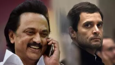 ‘പിന്മാറരുത്, നിങ്ങള്‍ ജനങ്ങളുടെ ഹൃദയങ്ങളെ വിജയിച്ചു കഴിഞ്ഞവനാണ്’; രാഹുല്‍ ഗാന്ധിയോട് സ്റ്റാലിന്‍