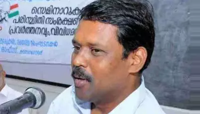 ‘കാസര്‍കോട്ടെ മാലിന്യത്തിന് പോലും ജാതിയും മതവുമുണ്ടെന്ന് ഒമ്പതാം തിയ്യതിയാണ് എനിക്ക് മനസിലായത്’; കലക്ടറുടെ പ്രസ്താവന വിവാദമാകുന്നു