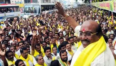 അരൂരില്‍ സിറ്റിങ് സീറ്റ് നഷ്ടപ്പെടാന്‍ കാരണം സി.പി.ഐ.എമ്മിന്റെ വിഭാഗിയത; ഷാനിമോള്‍ ജയിച്ചത് സഹതാപ തരംഗം മൂലം- വെള്ളാപ്പള്ളി