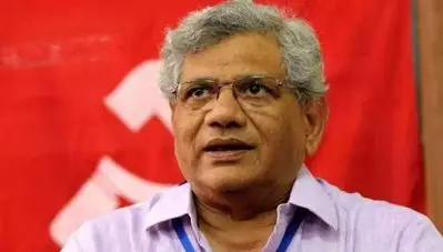 ‘ഇന്ത്യന്‍ ജനാധിപത്യത്തിനെതിരെ നാണംകെട്ട ആക്രമണമാണ് മോദി സര്‍ക്കാര്‍ നടത്തുന്നത്’; ബി.ജെ.പി ഭരണഘടനയെ കശാപ്പു ചെയ്‌തെന്നും മഹാരാഷ്ട്ര വിഷയത്തില്‍ യെച്ചൂരി