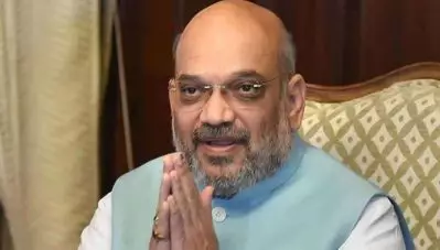അമിത് ഷായുടെ ചിലതുകള്‍ക്ക്’ ഇന്ത്യക്കാരാകാനുള്ള എളുപ്പവഴിയാണ് ബി.ജെ.പി; ബംഗ്ലാദേശി കുടിയേറ്റക്കാരുടെ വിഷയത്തില്‍ ബി.ജെ.പിയുടെ ഇരട്ടത്താപ്പിനെതിരെ സോഷ്യല്‍ മീഡിയ