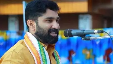 ചിത്രം വ്യാജമാകാം എന്നുള്ളതുകൊണ്ടാണ് പോസ്റ്റ് പിന്‍വലിച്ചത്; എം.കെ രാഘവനെ ന്യായീകരിച്ചും വി.ടി ബല്‍റാം