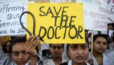 കഫീല്‍ ഖാനും പായല്‍ തഡ്‌വിയ്ക്കും വേണ്ടി മിണ്ടിയില്ല; ഡോക്ടര്‍മാര്‍ക്കെതിരായ അതിക്രമത്തില്‍ ഐ.എം.എയ്ക്ക് ഇരട്ടത്താപ്പെന്ന് സോഷ്യല്‍ മീഡിയ