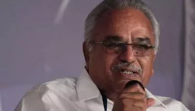 മീശ നോവലിന് മാത്രമല്ല ആവിഷ്‌കാര സ്വാതന്ത്ര്യം; കാര്‍ട്ടൂണ്‍ വിവാദത്തില്‍ മന്ത്രി ബാലനെതിരെ വിമര്‍ശനവുമായി കാനം രാജേന്ദ്രന്‍