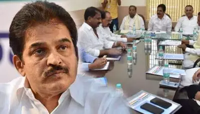 ‘മുന്നോട്ട് പോവുക തന്നെ’; കര്‍ണാടകയില്‍ തോറ്റ സ്ഥാനാര്‍ത്ഥികളോട് കെ.സി വേണുഗോപാല്‍