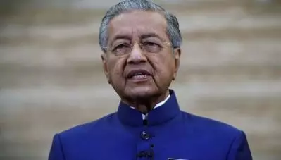 മലേഷ്യന്‍ പ്രധാനമന്ത്രി മഹാതിര്‍ മുഹമ്മദ് രാജി വെക്കുന്നു: മലേഷ്യയില്‍ നിര്‍ണായ രാഷ്ട്രീയ നീക്കങ്ങള്‍