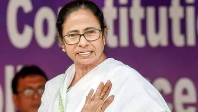 ചായയ്‌ക്കൊപ്പം ഗോമൂത്രവും ഉച്ചഭക്ഷണത്തിന് ചാണകവും കഴിക്കാന്‍ ബി.ജെ.പി ആവശ്യപ്പെടും: മമത ബാനര്‍ജി