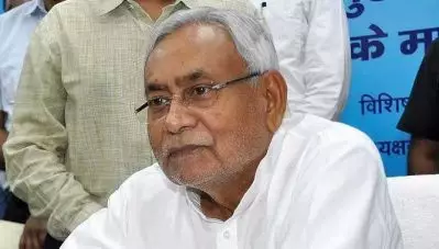 ബീഹാറില്‍ ചികിത്സയില്‍ കഴിയുന്ന കുട്ടികളെ കാണാനെത്തിയ നിതീഷ് കുമാറിനെതിരെ പ്രതിഷേധം; മരണം 108 ആയി
