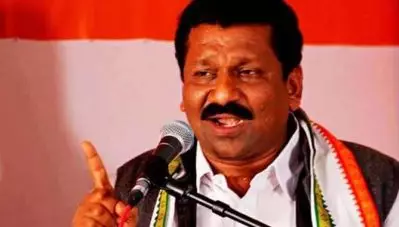 ‘വിദൂഷക വേഷം കെട്ടുന്ന പാര്‍ലമെന്ററി വ്യാമോഹി’; അബ്ദുള്ളക്കുട്ടിയെ വിമര്‍ശിച്ച് പാച്ചേനി