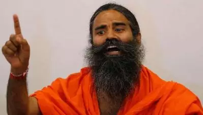 ‘നായയുടേയും പൂച്ചയുടേയും മാംസം കഴിക്കാം’; ബീഫ് കഴിക്കരുത്, ആഗോള താപനത്തിന് കാരണമെന്നും ബാബാ രാംദേവ്
