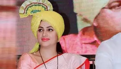 ‘ജയ് ശ്രീറാമൊക്കെ ക്ഷേത്രത്തില്‍, പാര്‍ലമെന്റിലല്ല’; പാര്‍ലമെന്റിലെ ‘ജയ് ശ്രീറാം’വിളിക്കെതിരെ നവനീത് കൗര്‍ റാണ എംപി