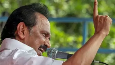 ‘തേനീച്ച കൂട്ടിലാണ് നിങ്ങള്‍ കല്ലെറിയുന്നത്’; ഹിന്ദി അടിച്ചേല്‍പ്പിക്കാനുള്ള കേന്ദ്രനീക്കത്തില്‍ ബി.ജെ.പി സ്റ്റാലിന്റെ മുന്നറിയിപ്പ്