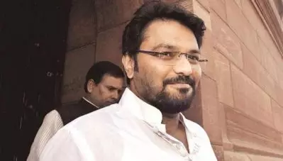 രാഷ്ട്രീയം വിടുന്നുവെന്ന് പ്രഖ്യാപിച്ച് മുന്‍ കേന്ദ്രമന്ത്രി ബാബുള്‍ സുപ്രിയോ