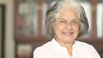 ഇന്ദിരാ ജെയ്‌സിങ്ങിന്റെ വീട്ടിലും ഓഫീസിലും സി.ബി.ഐ റെയ്ഡ്; മോദിയ്ക്കും അമിത് ഷായ്ക്കുമെതിരായ കേസുകള്‍ക്ക് സാമ്പത്തിക സഹായം നല്‍കിയതിന്റെ പ്രതികാരമെന്ന് വിമര്‍ശനം