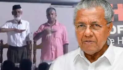 ‘ആര്‍.എസ്.എസുമായുള്ള ബന്ധം ഇന്നും ഇന്നലെയും തുടങ്ങിയതല്ല; ആര്‍.എസ്.എസുകാരും ഇന്ത്യക്കാരല്ലേ?’; ആര്‍.എസ്.എസ് വേദിയില്‍ മുഖ്യമന്ത്രിയെ വിമര്‍ശിച്ച് ജേക്കബ് തോമസ്