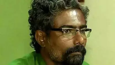 കമല്‍സി ചവറ മതം മാറ്റാന്‍ നിര്‍ബന്ധിക്കുന്നു; വിസമ്മതിച്ചതിന് ശാരരീകവും മാനസികവുമായ പീഡനം; പരാതിയുമായി ആദിവാസി യുവതി