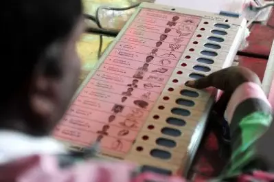 കോടതിച്ചെലവ് ആവശ്യപ്പെടേണ്ടതില്ലെന്ന് മുസ്‌ലിം ലീഗ് തീരുമാനം; മഞ്ചേശ്വരം ഉപതെരഞ്ഞെടുപ്പിലേക്ക്