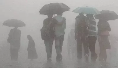 തോരാമഴ: കോഴിക്കോട് വിലങ്ങാട് വൻ ചുഴലിക്കാറ്റ്, ഒമ്പത് ജില്ലകളിൽ ഇന്ന് യെല്ലോ അലേർട്ട്