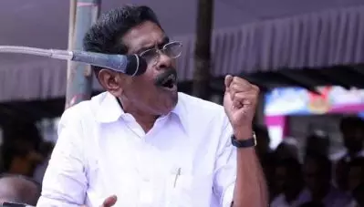 ‘പട്ടികള്‍ കുരച്ചാല്‍ സാര്‍ത്ഥകസംഘം മുന്നോട്ടുപോകില്ലെന്ന് രാഷ്ട്രീയഭീരുക്കള്‍ ധരിക്കരുത്’; അഭിമന്യുക്കേസിലെ പ്രതികള്‍ക്ക് സര്‍ക്കാര്‍ സംരക്ഷണം നല്‍കിയെന്നും മുല്ലപ്പള്ളി